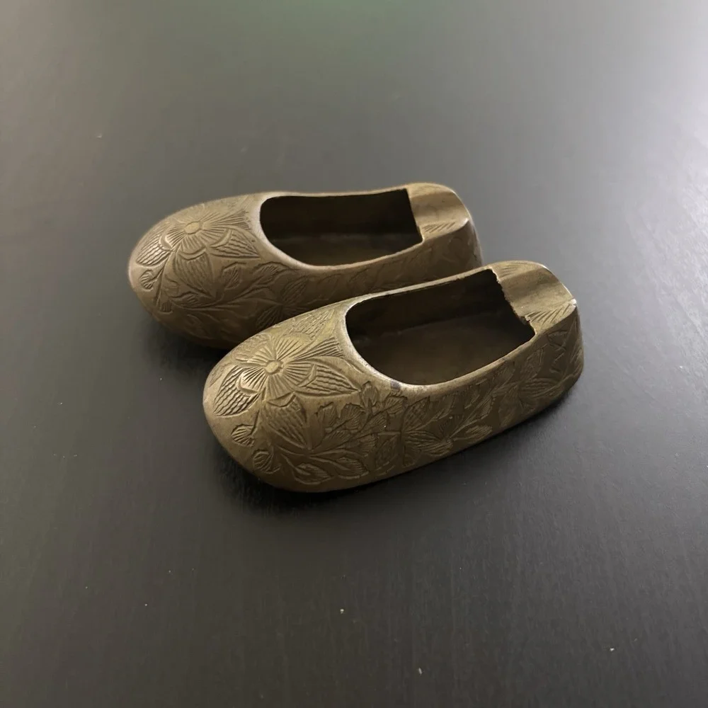 Vintage Brass Ashtray Shoes Etched Floral India Made Set Of 2‎